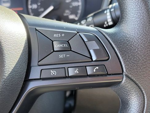 Used 2025 Nissan Altima 2.5 S FWD image 13