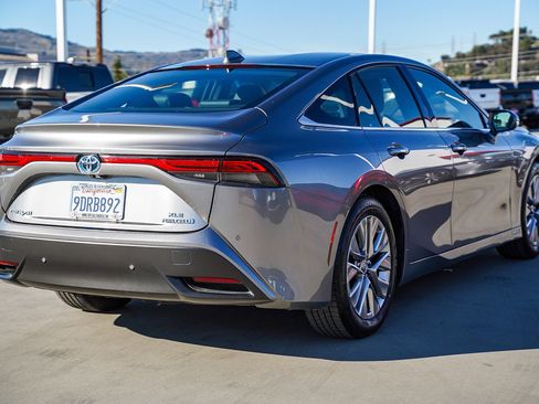 Certified 2022 Toyota Mirai XLE image 9