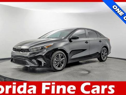 Used 2024 Kia Forte LXS FWD image 1