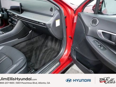 Certified 2025 Hyundai Sonata Limited image 24