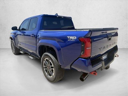 Used 2025 Toyota Tacoma TRD Sport AWD/4WD image 3