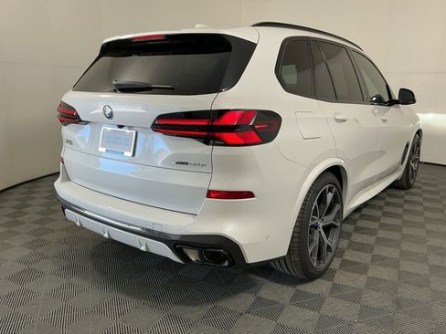 New 2026 BMW X5 xDrive50e w/ M Sport Package AWD/4WD image 5