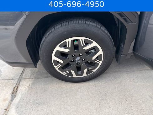 Used 2025 Subaru Forester Premium AWD/4WD image 39