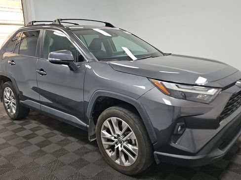 Used 2022 Toyota RAV4 XLE Premium AWD/4WD image 2