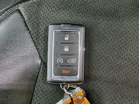 Used 2023 Jeep Grand Cherokee L Laredo AWD/4WD image 31