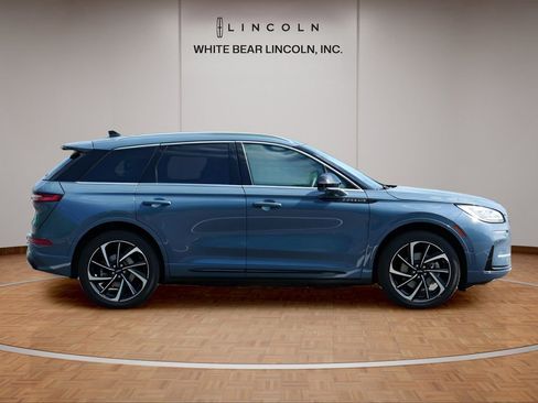 Used 2024 Lincoln Corsair Grand Touring w/ Equipment Group 302A AWD/4WD image 4