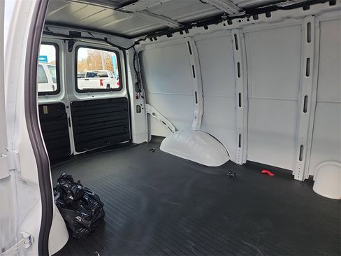 New 2025 Chevrolet Express 2500 w/ Driver Convenience Package image 17