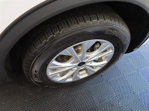 Used 2024 Ford Escape Active w/ Tech Pack #1 AWD/4WD image 9
