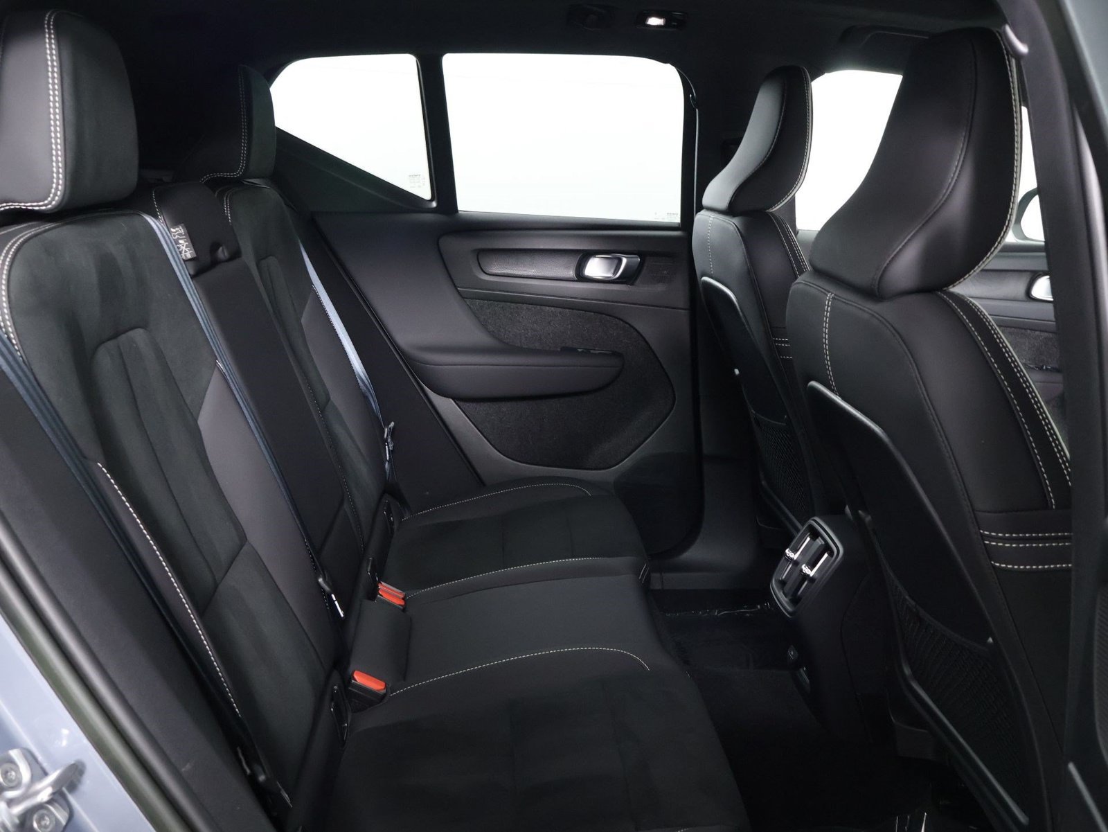 Certified 2023 Volvo XC40 Recharge Ultimate AWD/4WD image 29