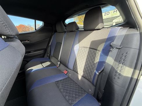 Used 2021 Toyota C-HR XLE image 17