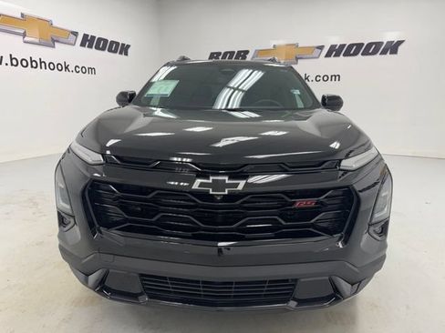 Used 2025 Chevrolet Equinox RS w/ Safety and Technology Package AWD/4WD image 2