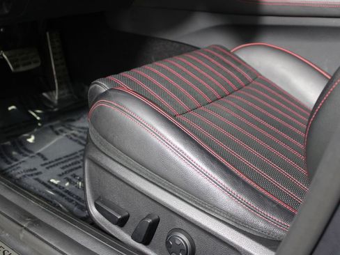 Used 2023 Genesis G70 2.0T w/ Sport Prestige Package image 28