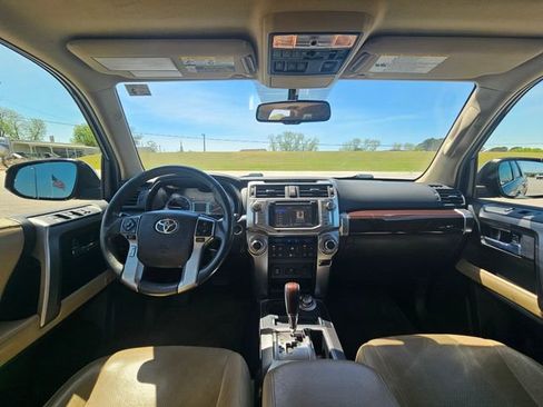 Used 2017 Toyota 4Runner Limited AWD/4WD image 12
