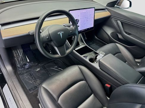 Used 2018 Tesla Model 3 RWD image 7