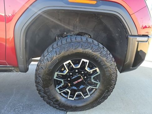 Used 2024 GMC Sierra 2500 AT4X image 10