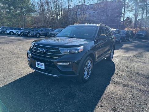 Used 2022 Ford Explorer XLT w/ Equipment Group 202A image 14