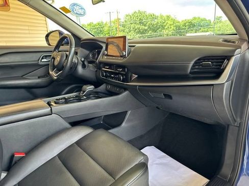 Used 2021 Nissan Rogue SV w/ Premium Package AWD/4WD image 22