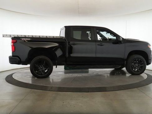 Used 2023 Chevrolet Silverado 1500 Custom Trail Boss w/ LPO, Dark Essentials Package image 6
