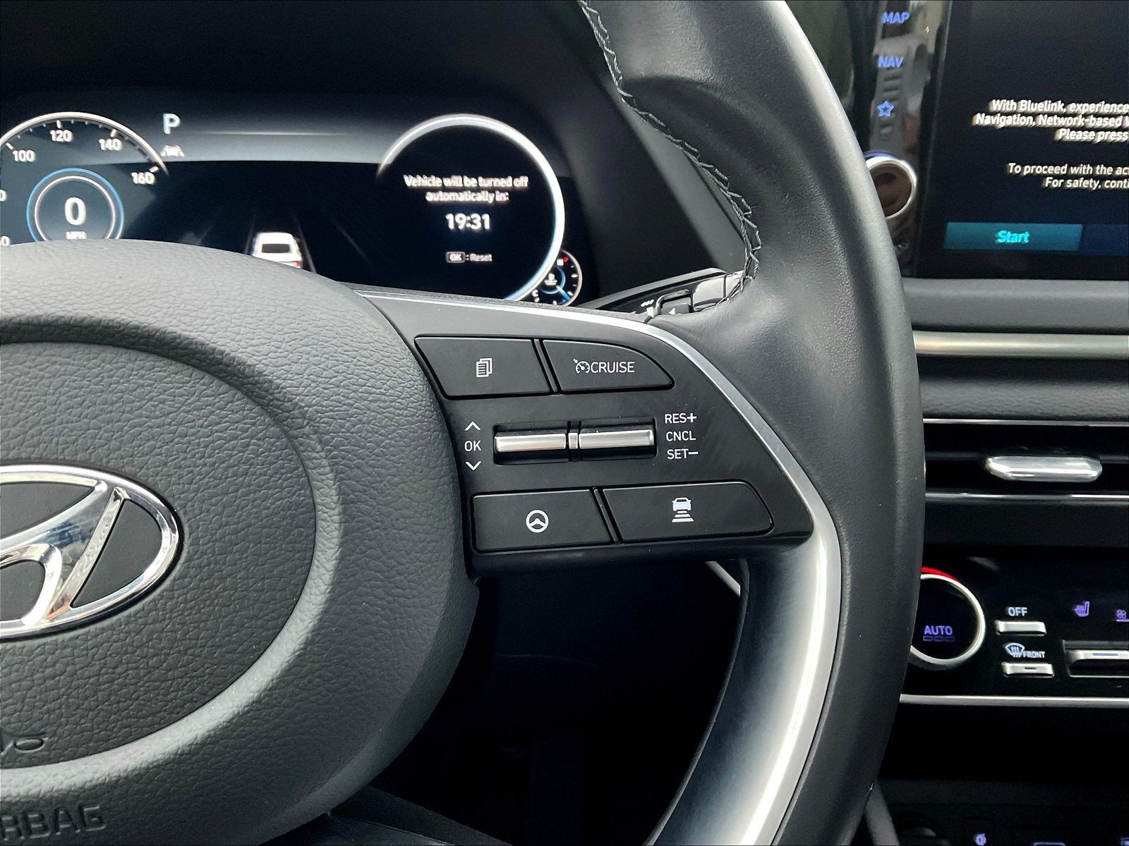 Used 2023 Hyundai Sonata SEL w/ Convenience Package FWD image 12
