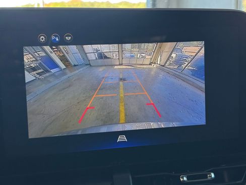 Used 2025 Chevrolet Equinox LT image 23