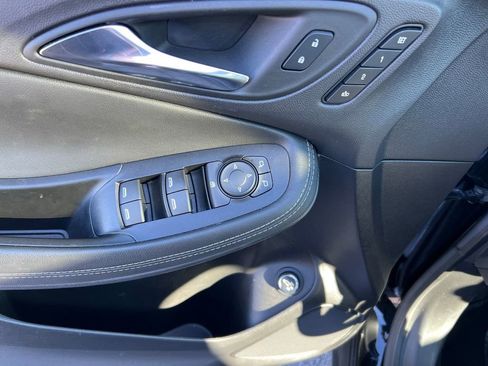 Used 2023 Buick Encore GX Essence w/ Experience Buick Package image 11