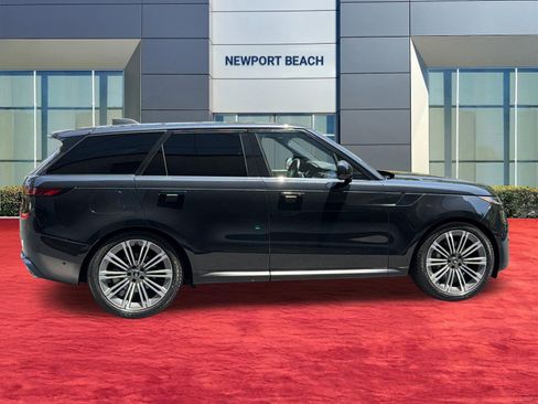 Used 2023 Land Rover Range Rover Sport SE AWD/4WD image 9