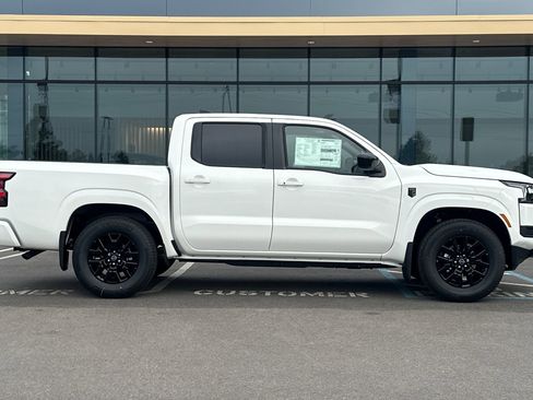 New 2026 Nissan Frontier SV w/ SV Convenience Package image 3