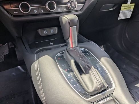 Used 2026 Honda HR-V EX-L image 22