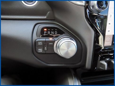 Certified 2024 RAM 2500 Laramie w/ Night Edition image 17