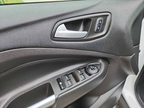 Used 2016 Ford Escape SE FWD image 13
