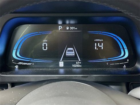 Certified 2025 Hyundai Elantra Sport w/ Cargo Package FWD image 14