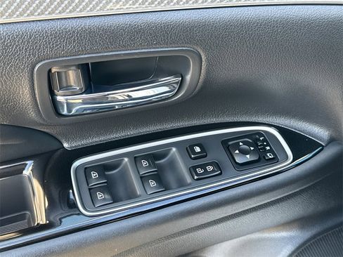 Used 2020 Mitsubishi Outlander SEL image 29