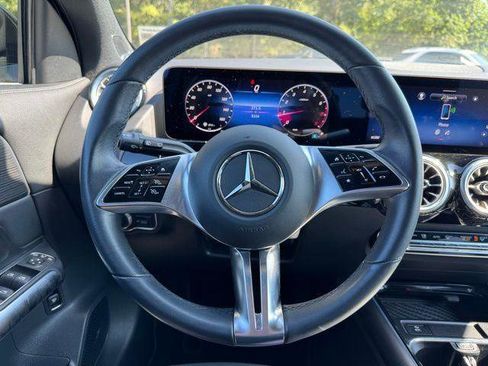 Certified 2025 Mercedes-Benz GLA 250 image 10