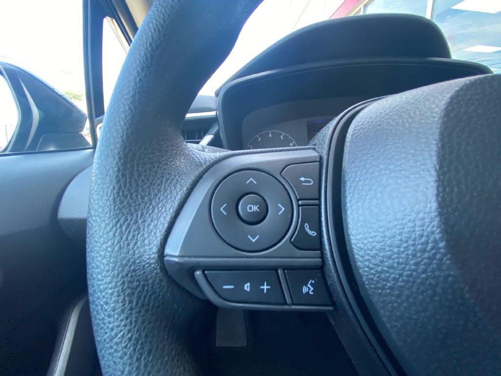 Used 2025 Toyota Corolla LE w/ LE Premium Package FWD image 18
