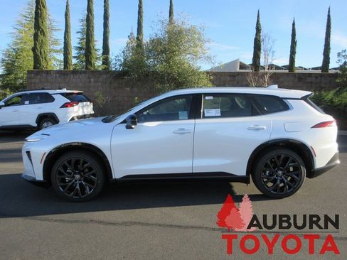 New 2026 Toyota Crown Signia Limited image 6