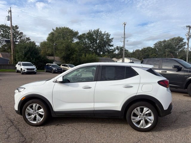Used 2025 Buick Encore GX Preferred FWD image 2