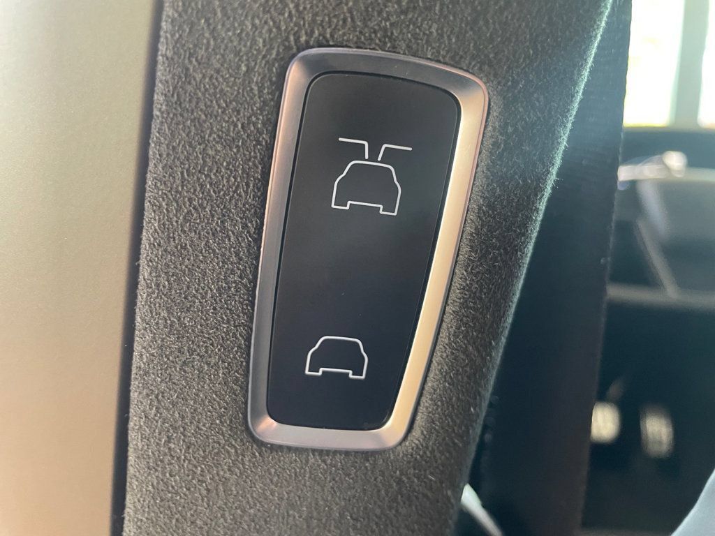 Used 2022 Tesla Model X AWD/4WD image 27
