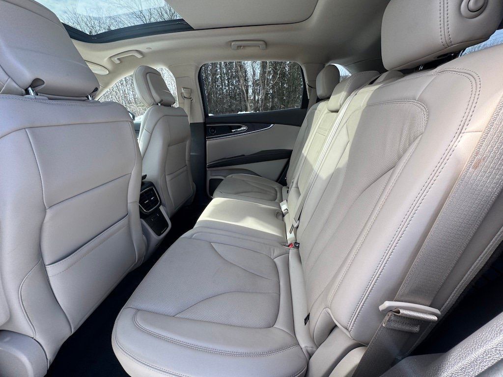 Used 2020 Lincoln Nautilus Reserve AWD/4WD image 14