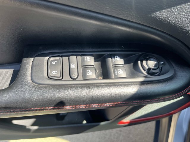 Used 2020 Jeep Compass Trailhawk AWD/4WD image 9