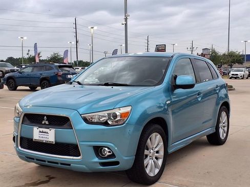 Used 2011 Mitsubishi Outlander Sport SE FWD image 3
