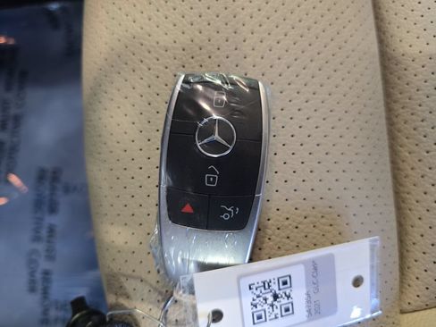 Certified 2021 Mercedes-Benz GLC 300 4MATIC image 36