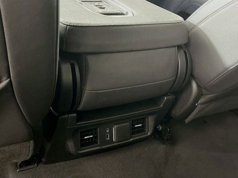 Used 2024 GMC Sierra 1500 SLT image 26