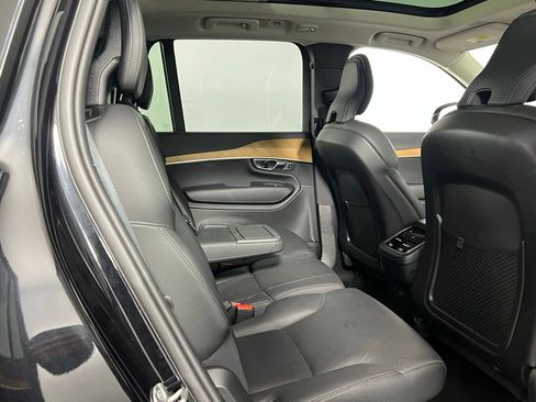 Used 2025 Volvo XC90 B6 Plus image 33