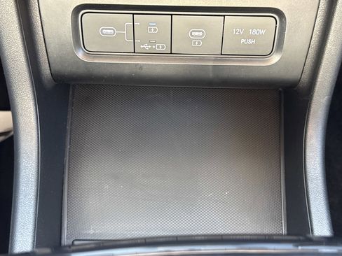 Certified 2025 Hyundai Tucson Limited image 32