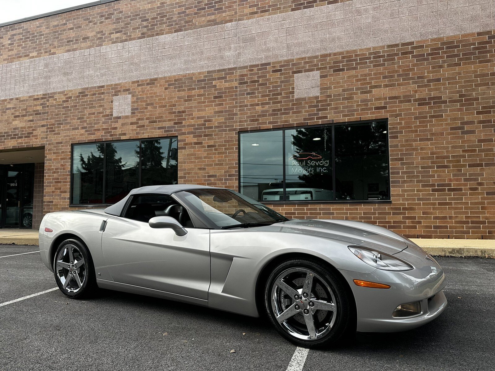 Used 2007 Chevrolet Corvette Convertible w/ Preferred Equipment Group RWD image 28
