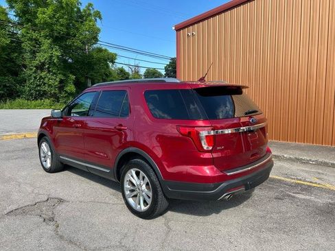 Used 2018 Ford Explorer XLT w/ Equipment Group 202A AWD/4WD image 7