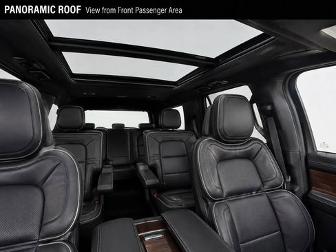 Used 2019 Lincoln Navigator Reserve AWD/4WD image 13