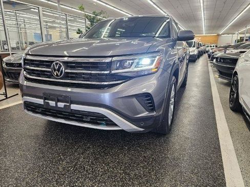 Used 2021 Volkswagen Atlas Cross Sport SE AWD/4WD image 1
