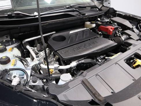 Certified 2023 Nissan Rogue SV image 18