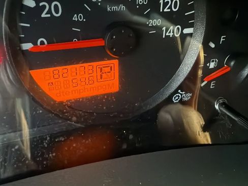 Used 2021 Nissan Frontier SV w/ Midnight Edition Floor Mats image 18